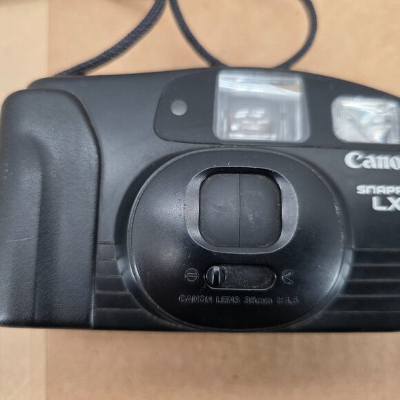 Canon Snappy LX 35mm Camera Point and Shoot Camera Tested - Picture 2 of 6